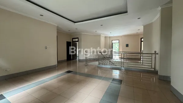 image RUMAH SELANGKAH KE KEDATON GOLF SUVARNA SUTERA (7)