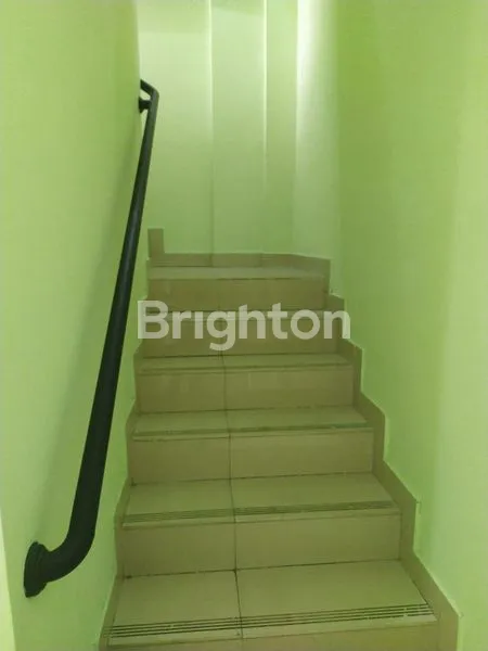 image RUKO 4.5 LANTAI DI JATIWARINGIN (5)