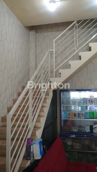 image RUMAH SUPER STRATEGIS COCOK UNTUK PENGINAPAN DAN RAGAM USAHA, HANYA 5 MENIT KE ALUN ALUN KOTA BATU  (3)