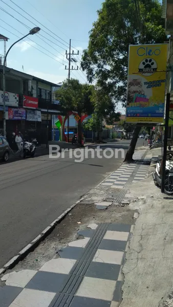 image RUMAH SUPER STRATEGIS COCOK UNTUK PENGINAPAN DAN RAGAM USAHA, HANYA 5 MENIT KE ALUN ALUN KOTA BATU  (8)