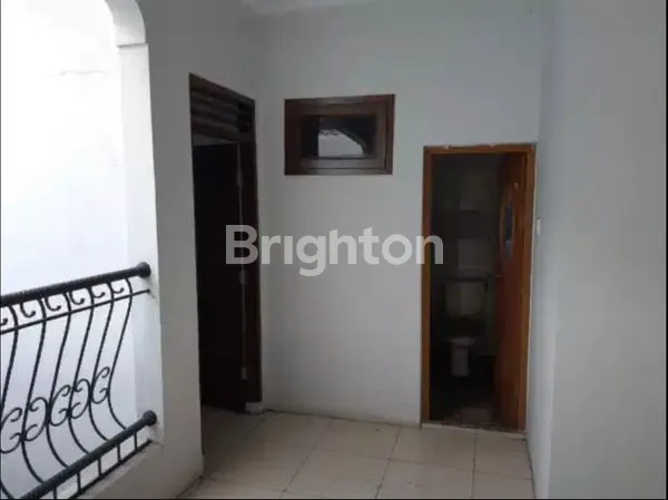 image RUMAH DI JALAN ASEMBARIS TEBET JAKARTA SELATAN  (4)