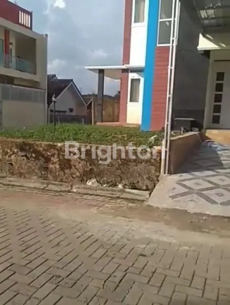 image RUMAH 3 LANTAI PESONA MAHAKAM (1)