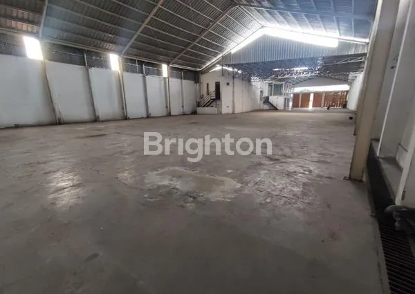 image GEDUNG EKS SHOWROOM DI JALAN SULTAN AGUNG,BEKASI BARAT,JAWA BARAT (1)