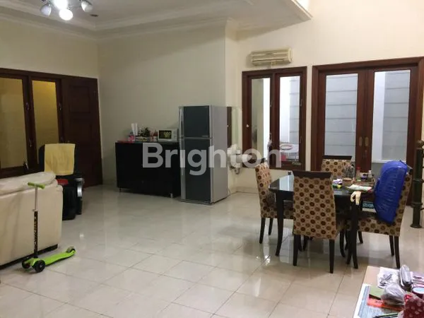 image RUMAH SULTAN AGUNG DEKAT RASUNA SAHID JAKARTA SELATAN-2 LANTAI & SIAP HUNI (4)