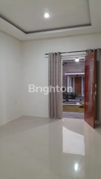 image RUMAH CANTIK EAGLE HILLS DI SEMARANG SELATAN (5)