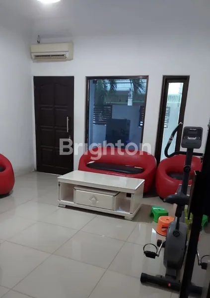 image RUMAH DI JL NGAGEL MADYA (3)