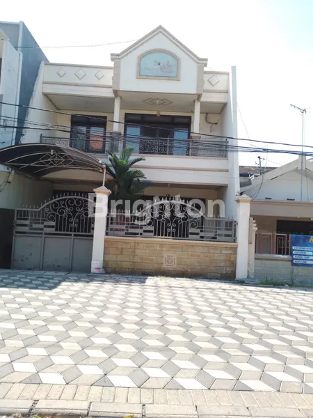 image DIJUAL CEPAT! RUMAH SURABAYA TIMUR JL. ARIES 2 LANTAI BESAR MEWAH (1)