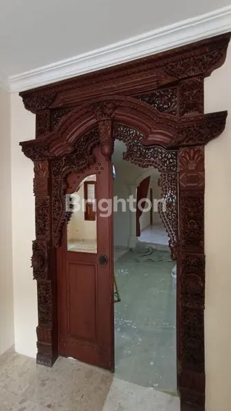 image RUMAH 3 LANTAI + BASEMENT CANTIK, KOKOH ELIT DAN STRATEGIS DI KEBAYORAN BARU (5)