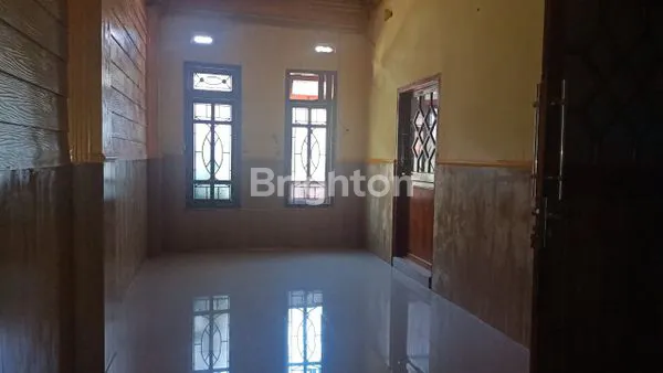 image RUMAH 3 TINGKAT HARGA BAGUS BOS CUMA DI DOKO KABUPATEN KEDIRI (3)