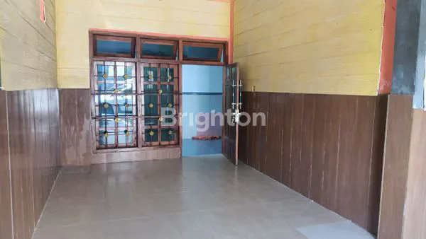 image RUMAH 3 TINGKAT HARGA BAGUS BOS CUMA DI DOKO KABUPATEN KEDIRI (2)