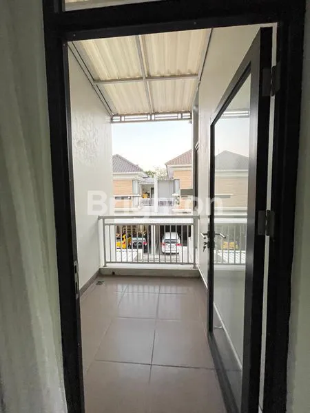 image RUMAH BAGUS 2 LANTAI CLUSTER ELIT SINGOPURAN KARTASURA (6)