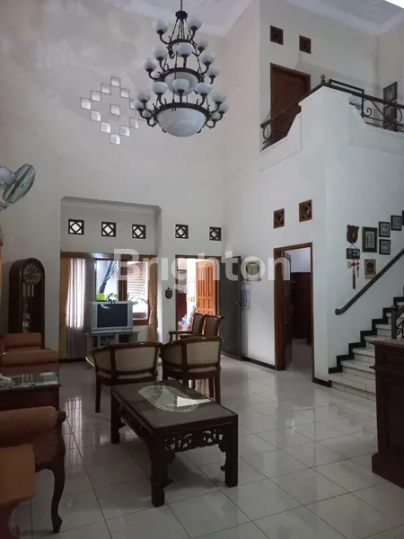 image RUMAH 2 LANTAI RUNGKUT SURABAYA - RUMAH SIAP HUNI DEKAT MERR DEKAT SEKOLAHAN JUGA KAMPUS UPN (3)