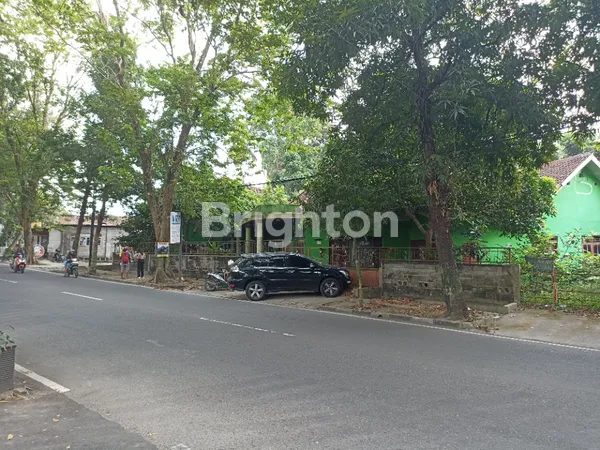 image TANAH STRATEGIS 4 MENIT KE SCH, PINGGIR JALAN RAYA KRT PRINGGODININGRAT: INVESTASI PROPERTI TERBAIK ANDA (3)