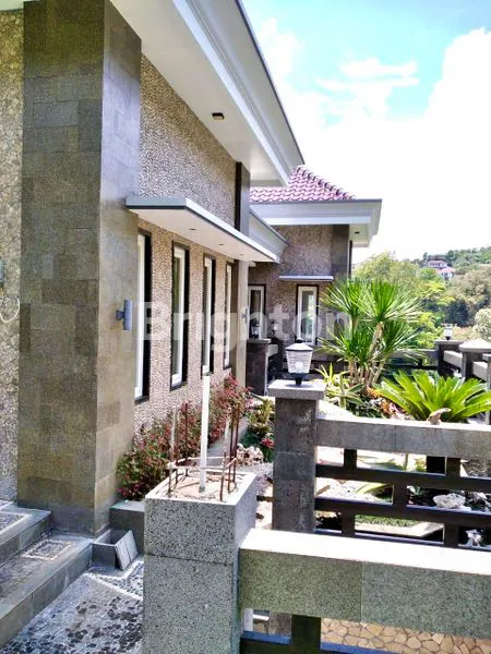 image VILLA MEGAH MENAWAN HARGA SPESIAL (2)