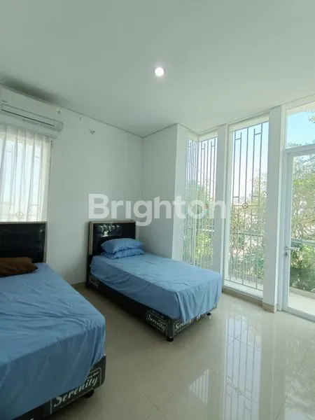 image RUMAH CLUSTER 2 LANTAI FULL FURNISHED DEKAT MANAHAN (5)