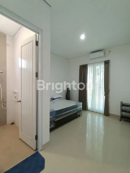 image RUMAH CLUSTER 2 LANTAI FULL FURNISHED DEKAT MANAHAN (7)