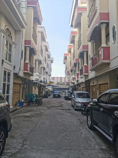 image TOWNHOUSE JL. R. SUKAMTO DEPAN NOVOTEL (2)