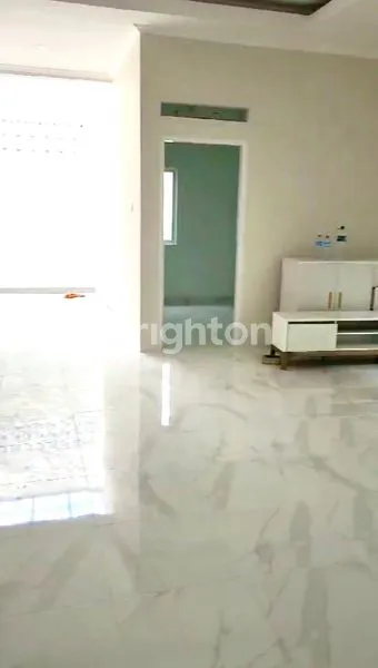 image RUMAH CANTIK DAN NYAMAN (4)