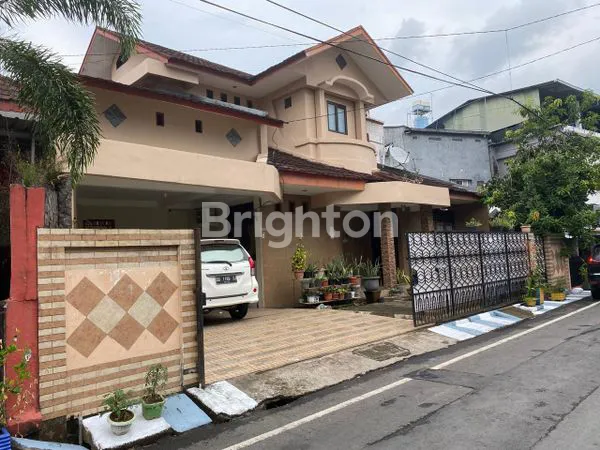 image DIJUAL RUMAH 2 LANTAI (1)