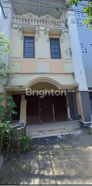 image MURAH!!!! .RUKO 3 LANTAI DI AREA BISNIS, STRATEGIS  JL RAYA.AREA PARKIR LUAS. LEBAR DEPAN 5,5 M. HANYA 7 MENIT KE MALIOBORO. (1)
