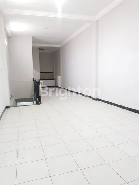 image RUKO SIAP PAKAI TENGAH KOTA JALAN UTAMA (3)