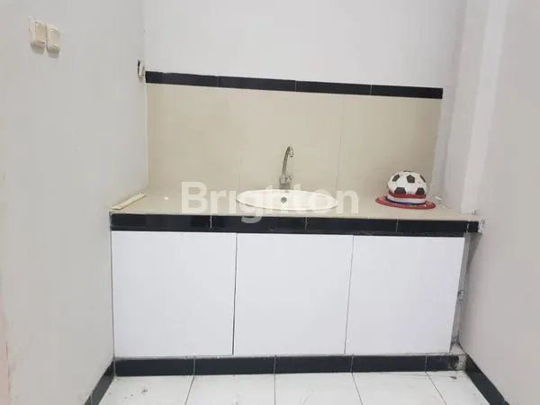 image RUKO SIAP PAKAI TENGAH KOTA JALAN UTAMA (4)