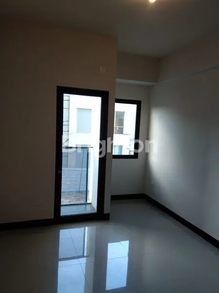 image APARTMENT AMEGA CROWN RESIDENCE (2)
