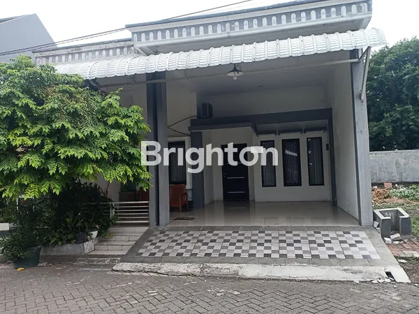 image RUMAH STRATEGIS 2 LANTAI (1)