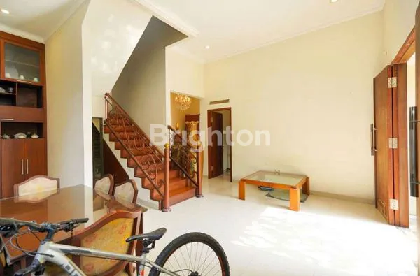 image RUMAH BESAR & MEWAH CLASSIC MODERN DI CIBUBUR  COUNTRY (8)