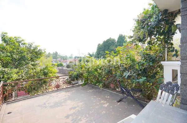 image RUMAH BESAR & MEWAH CLASSIC MODERN DI CIBUBUR  COUNTRY (7)
