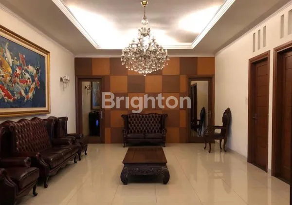 image 2 RUMAH MEWAH BESERTA 12 KAMAR KOST DI TAMAN MINI JAKTIM (8)