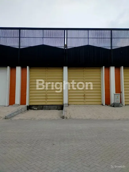 image GUDANG SIAP PAKAI, ROW JALAN 26 METER, LOKASI PREMIUM DI JALAN RAYA PANTURA, DEKAT PELABUHAN INTERNASIONAL GRESIK & GERBANG TOL MANYAR GRESIK (4)