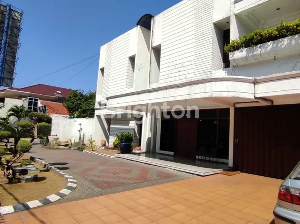 image JARANG ADA RUMAH KOMERSIAL RAYA KERTAJAYA INDAH LEBAR 36 DEKAT GALAXY MALL (1)