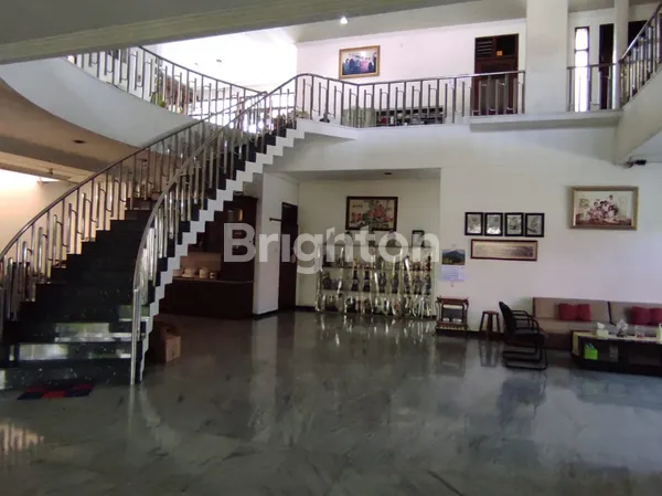 image JARANG ADA RUMAH KOMERSIAL RAYA KERTAJAYA INDAH LEBAR 36 DEKAT GALAXY MALL (2)