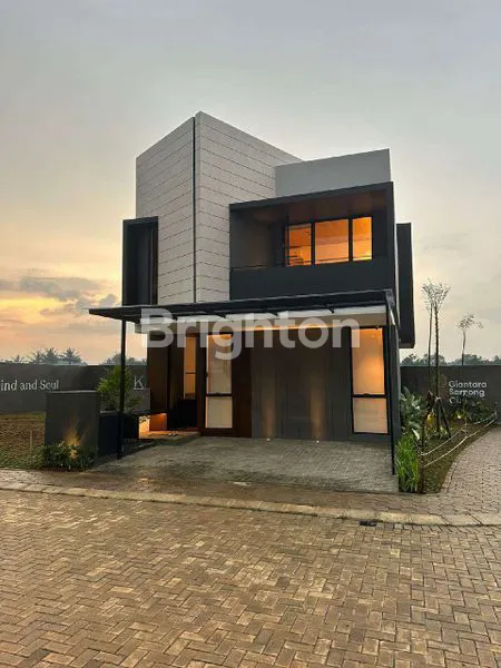 image KHIONE NYX TYPE 7 - A SANCTUARY FOR YOUR MIND AND SOUL (1)