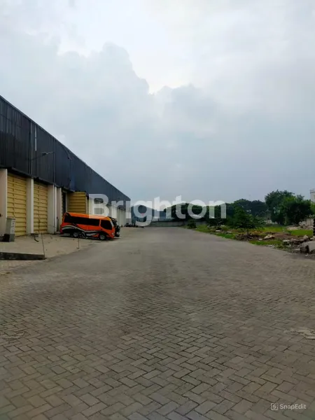 image GUDANG SIAP PAKAI, ROW JALAN 26 METER, LOKASI PREMIUM DI JALAN RAYA PANTURA, DEKAT PELABUHAN INTERNASIONAL GRESIK & GERBANG TOL MANYAR GRESIK (5)