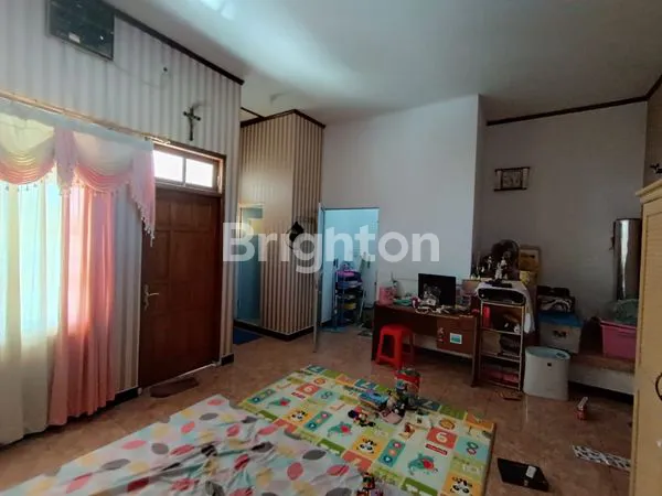 image BELI RUMAH 2 LANTAI DI MAGETAN KOTA BONUS GARASI (5)