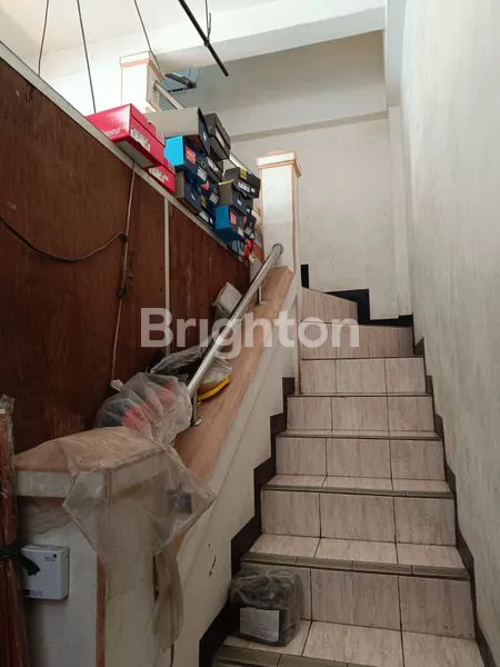 image BELI RUMAH 2 LANTAI DI MAGETAN KOTA BONUS GARASI (4)