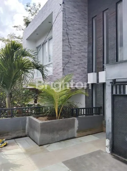 image RUMAH BESAR DAN STRATEGIS DEKAT SUNSET ROAD (3)