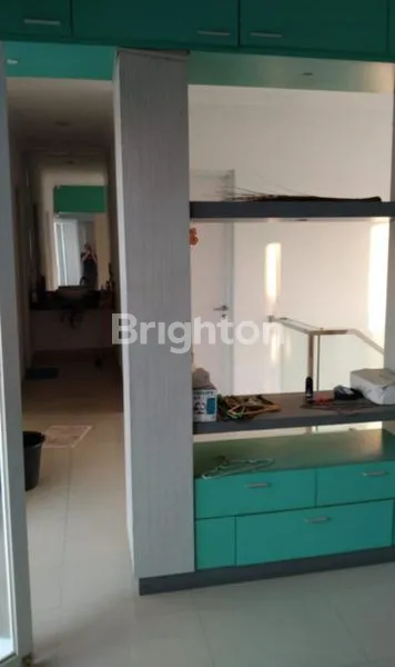 image RUMAH BESAR DAN STRATEGIS DEKAT SUNSET ROAD (6)