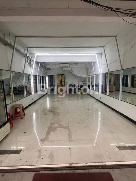 image RUKO 2 LANTAI DEKAT URBAN PADEL & SEKOLAH BPK PENABUR GADING SERPONG (1)