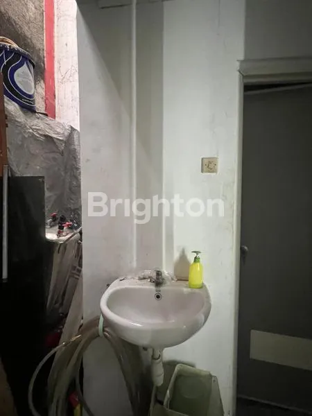 image RUKO 2 LANTAI DEKAT URBAN PADEL & SEKOLAH BPK PENABUR GADING SERPONG (4)