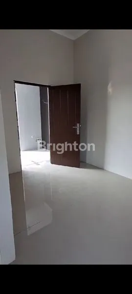 image RUMAH MODERN MINIMALIS 1 LANTAI DI EMRAN RESIDENCE (7)