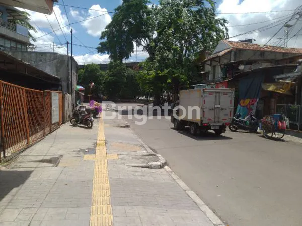 image RUMAH LEGA  COCOK UNTUK SEGALA USAHA  GROGOL JAKARTA BARAT (4)