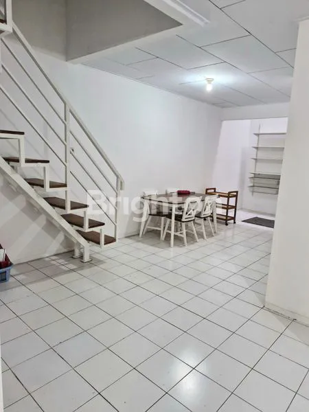 image RUMAH RAPI 2LANTAI DI KELAPA GADING (3)