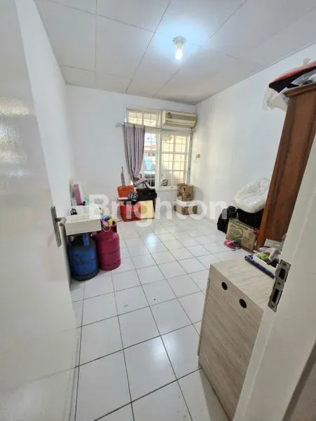 image RUMAH RAPI 2LANTAI DI KELAPA GADING (4)
