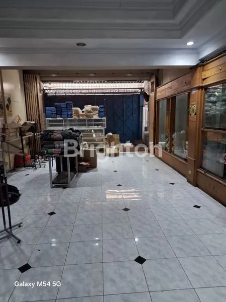 image RUKO 1,5 LANTAI BESAR DAN LUAS DI MANGKUNEGARAN (3)