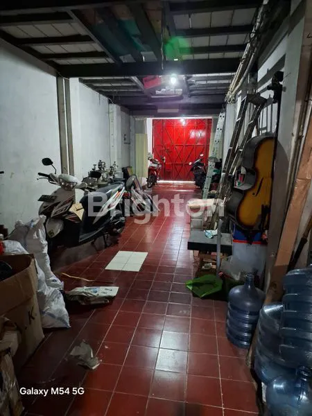 image RUKO 1,5 LANTAI BESAR DAN LUAS DI MANGKUNEGARAN (6)