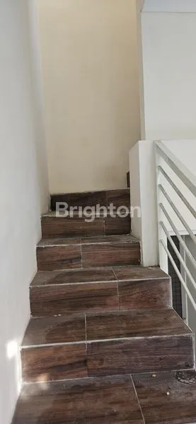 image RUMAH JEJER 2 DAN 2 LANTAI DI WISMA TIRTA AGUNG SURABAYA (3)