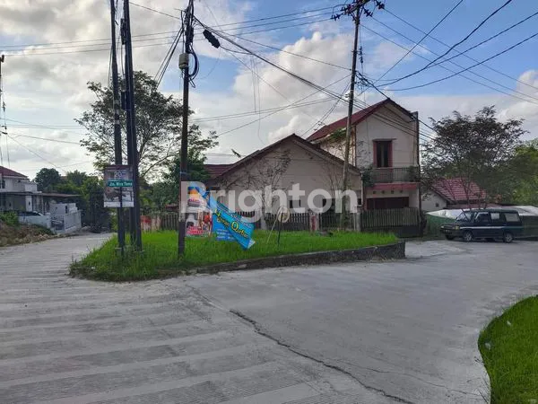 image RUMAH DAN RUMAH SEMI RUKO JADI SATU. COCOK UNTUK HUNIAN DAN KANTOR (1)
